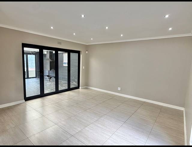 3 BEDROOM FREESTANDING SOLD IN TABLE VIEW